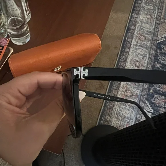 Tory Burch Black Sunglasses with Orange Case - Picture 4 of 5